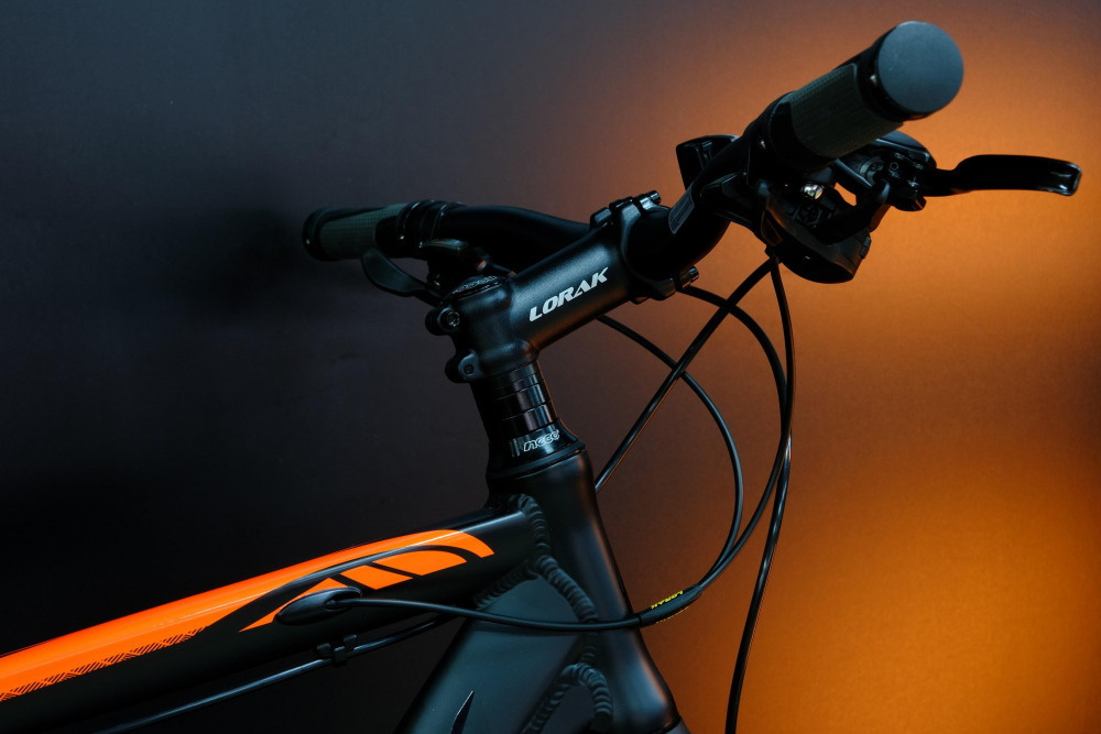 Lorak 6.0 Матовый Чёрный/Оранжевый рама 19 (на рост 171-182)