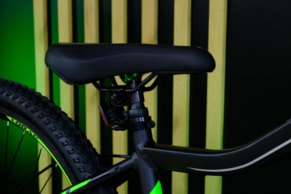 LORAK RACE 27,5 HD Матовый Чёрный/Зелёный